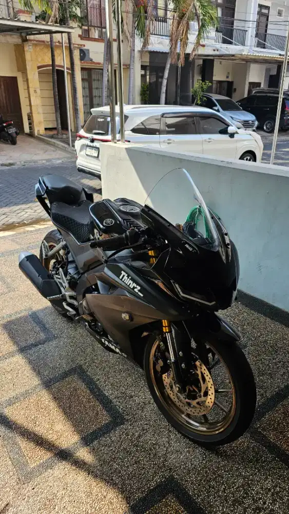 R15V3 2020 HITAM GLOSSY × DOFF