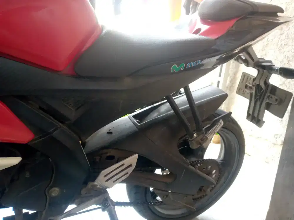 Dijual cepat r15 v2
