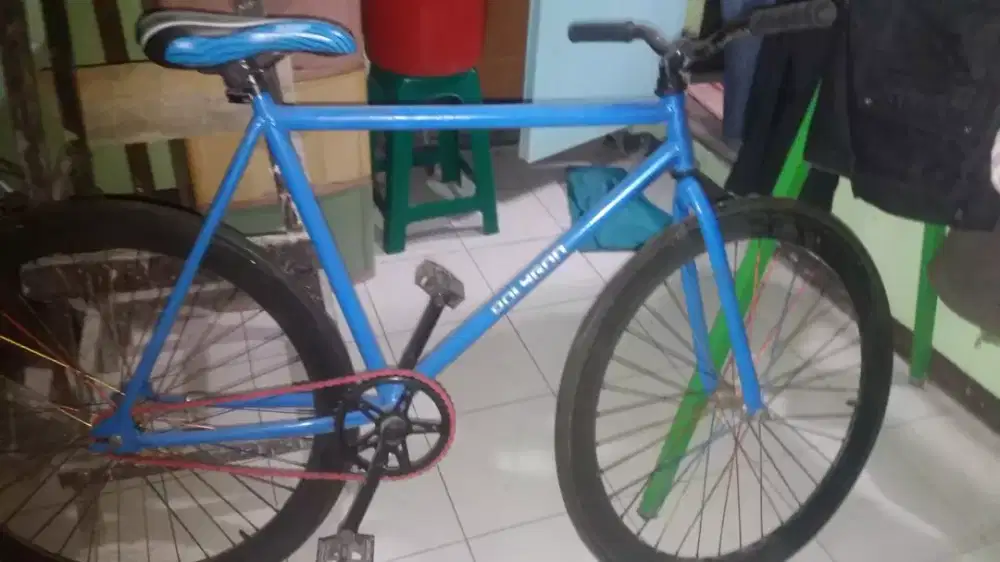 Sepeda Pixie joss