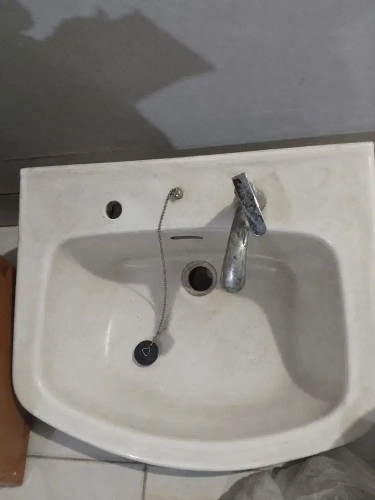 Wastafel keramik second