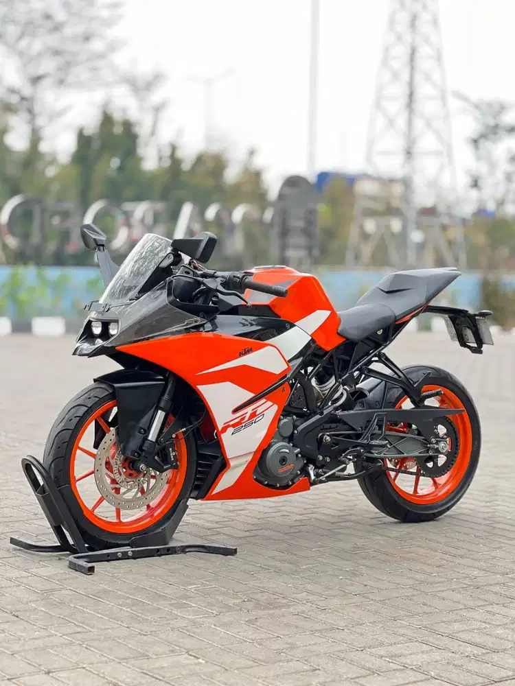 KTM RC 250 ABS 2019 ORANGE KM 10K PAJAK PANJANG KAYAK BARU