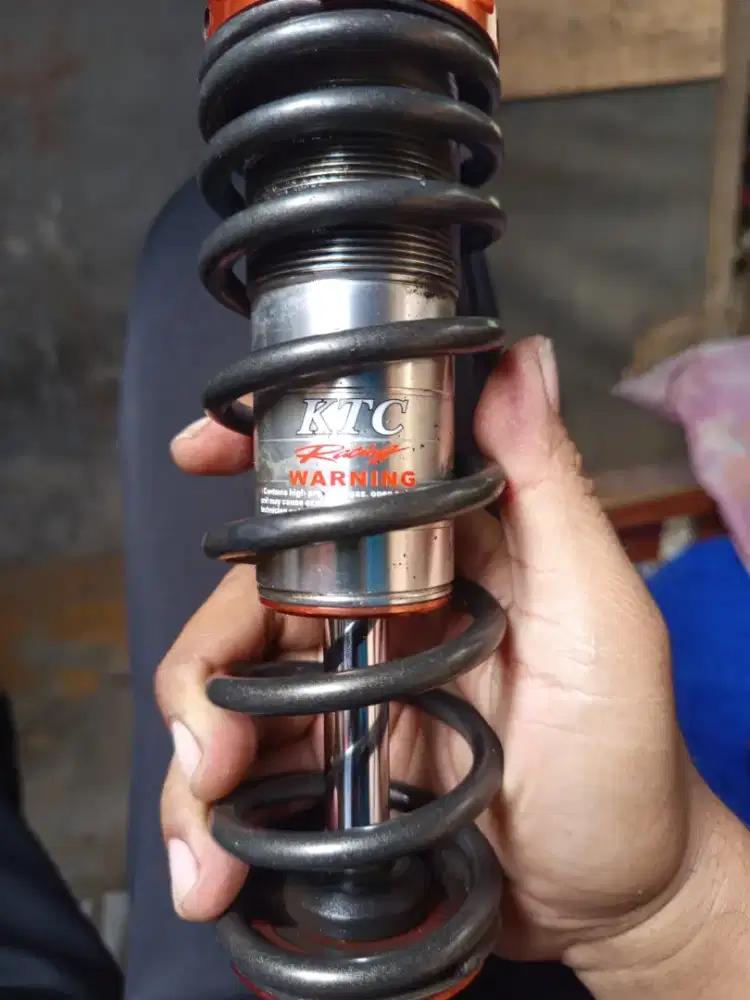 Shockbreaker belakang ktc buat matic pcx, nmax, aerox  double shock