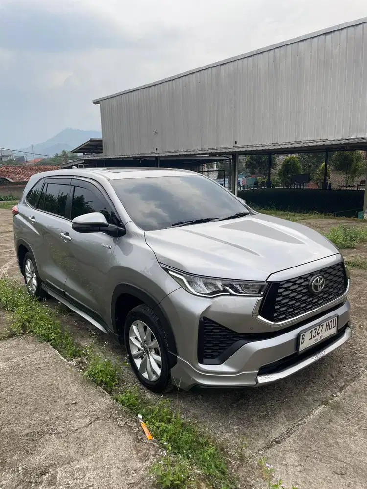 toyota kijang innova 2.0 Zenix V HV CVT Modellista Hybrid-AT 2024