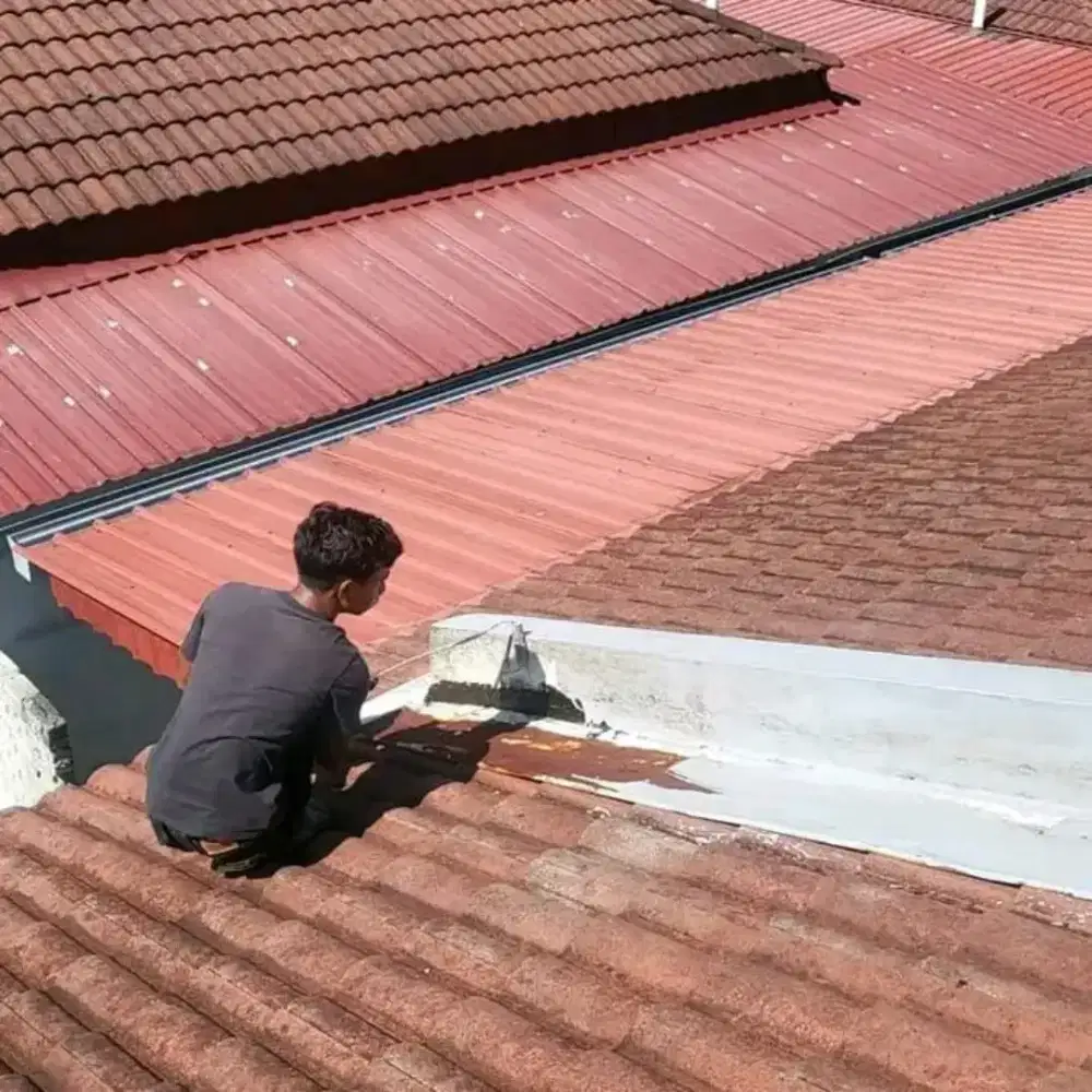 perbaikan atap bocor dan renovasi