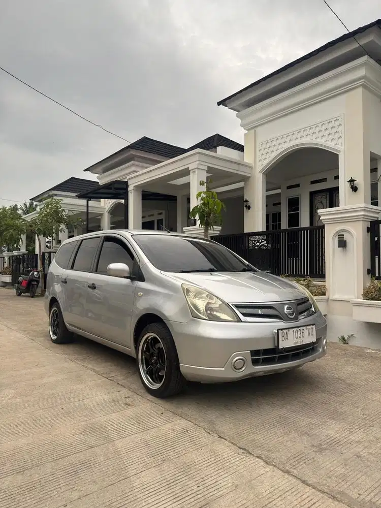 GRAND LIVINA SV MANUAL 2013