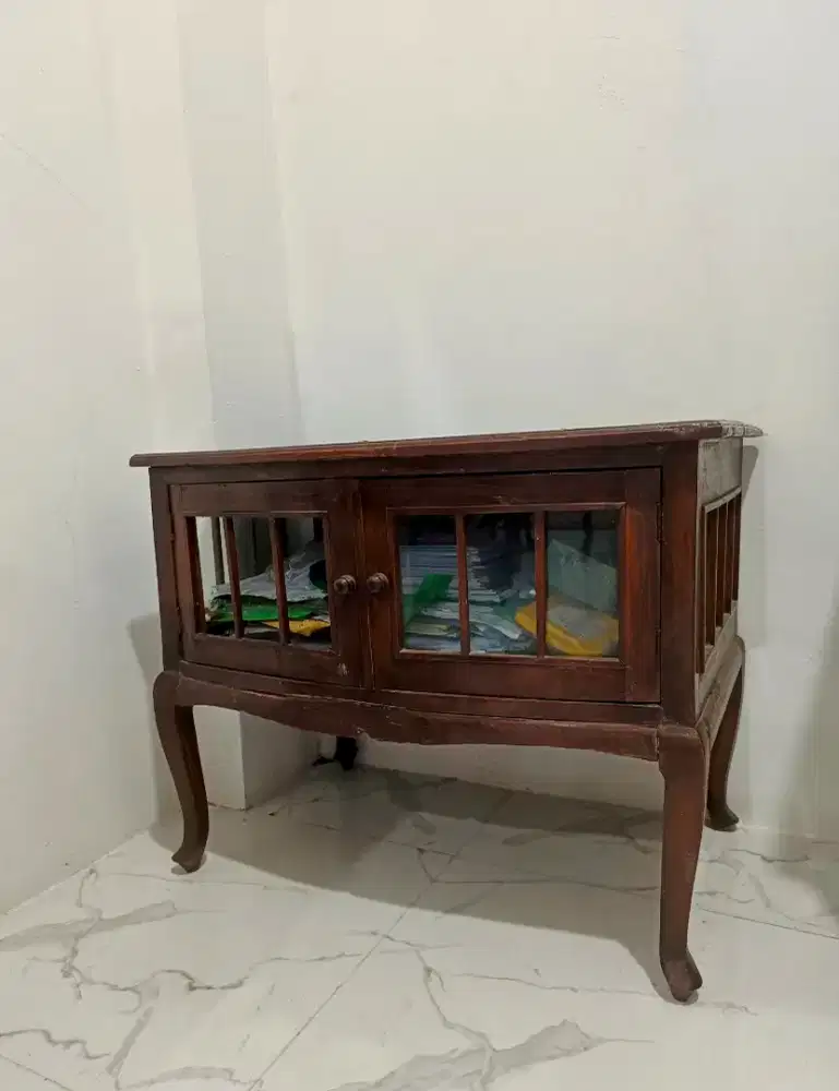 Meja pajangan jati