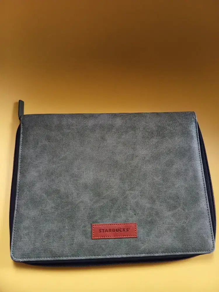 Assesoris simpan HP tablet sekaligus dokumen