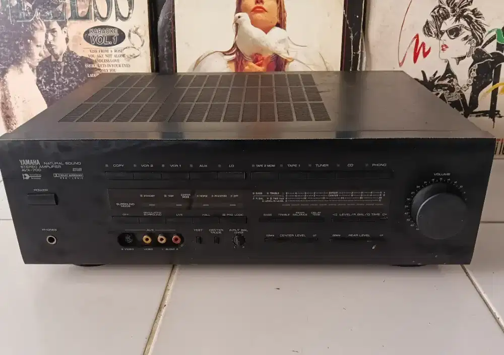 Anplifieer Yamaha AVX-700