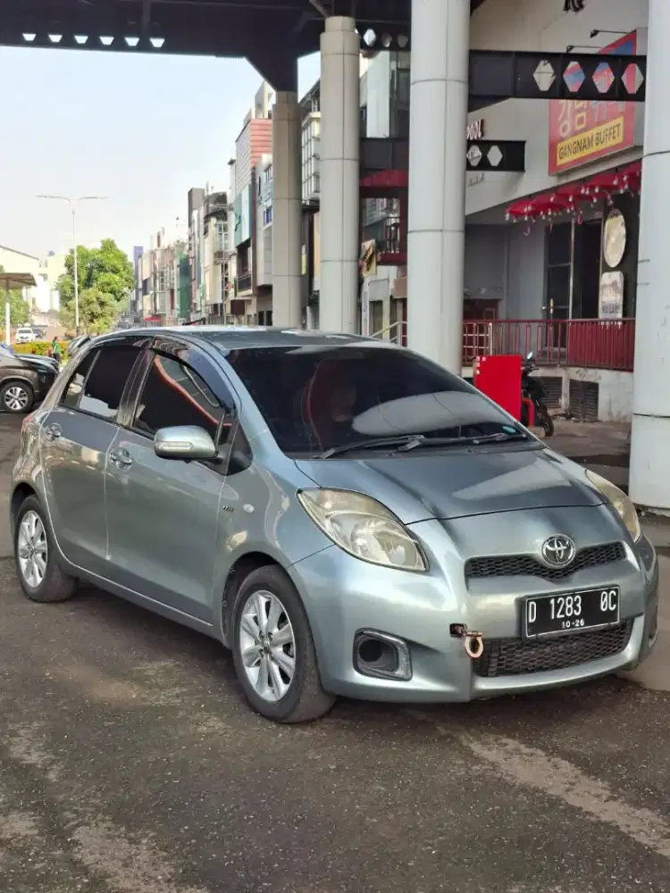 Toyota Yaris J 2011 MT