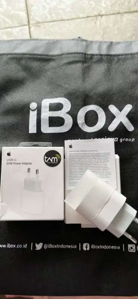 Adaptor original iPhone 20W