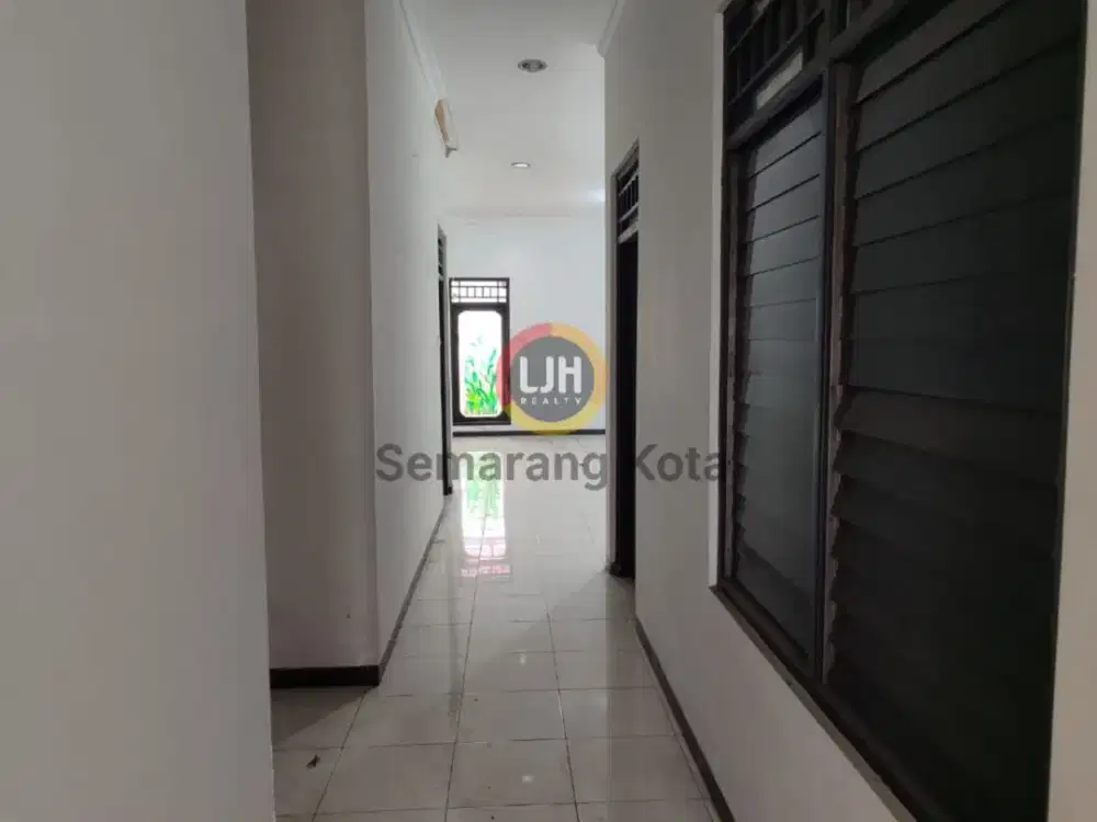 Disewakan Ruko 3 Lantai Area Rejosari Semarang Luas dan Nyaman