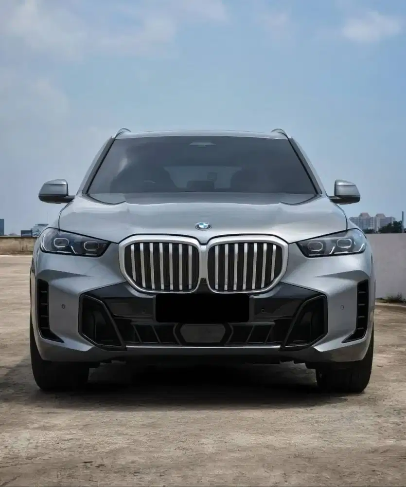 BMW X5 xDrive40i xLine M SPORT 3.0 2023 Cash Best Deal. LOW KM 19,xxx
