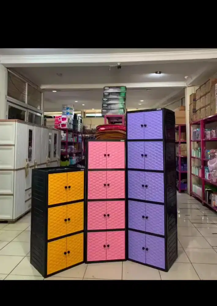 Lemari 4 susun plastik