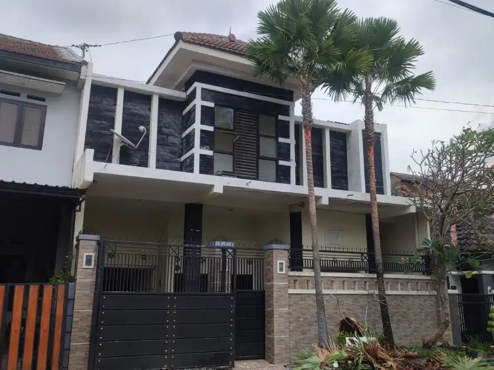DIJUAL RUMAH BANGUNAN MINIMALIS 1,5 LANTAI TENGAH KOTA