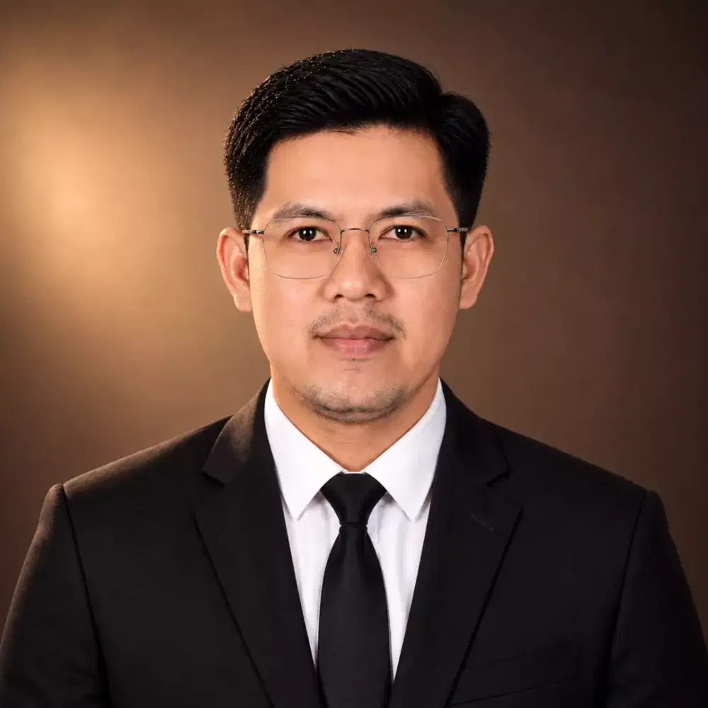 Mencari Kerja – Graphic Designer & Video Editor