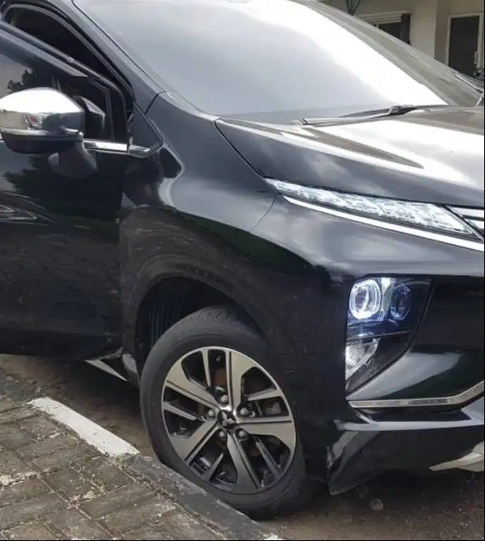 Mitsubishi Expander