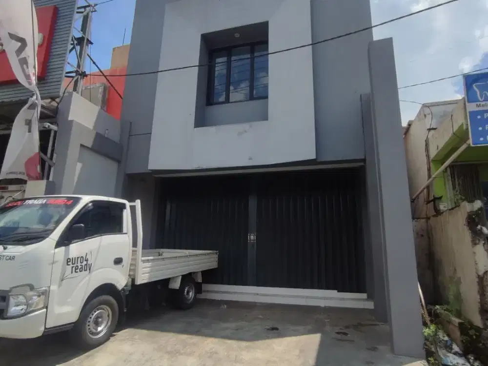 DIJUAL RUKO BANGUNAN MINIMALIS 2 LANTAI PINGGIR JALAN SEBERANG MALL ROXY JEMBER