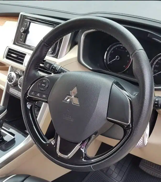 Mitsubishi Expander
