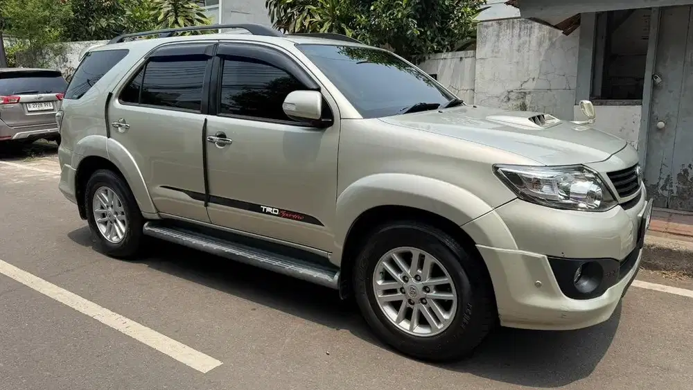 Toyota Fortuner 2.5 AT TRD VNT Turbo 2013