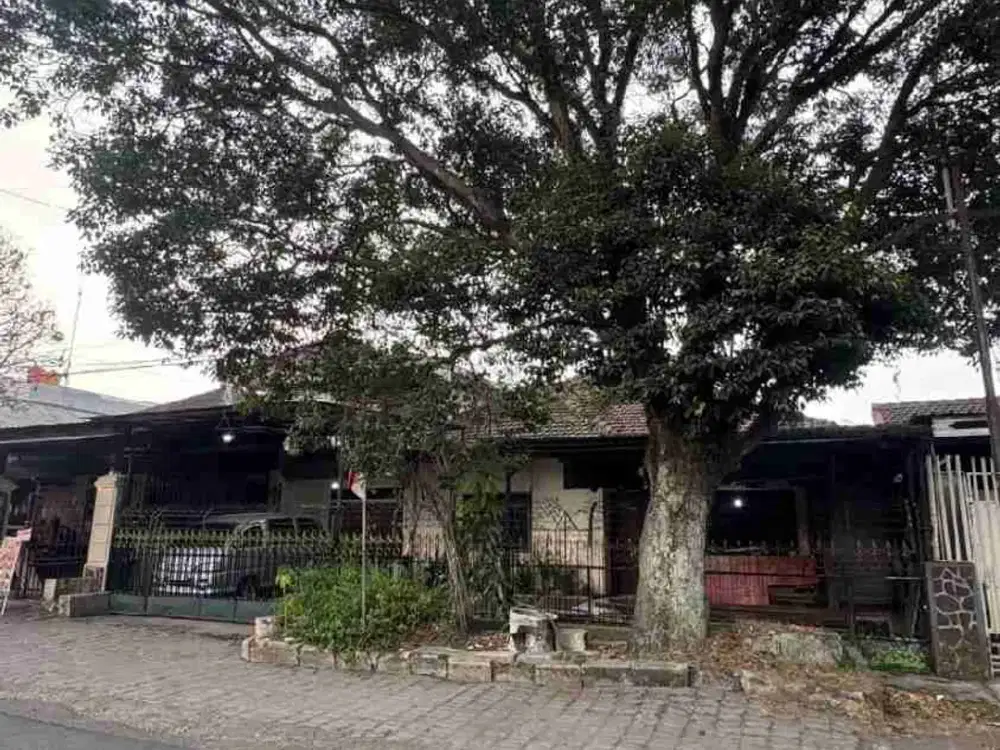 Rumah Hitung Tanah Luas 281 m² Area Jalan Mawar Bungur Kalpataru.