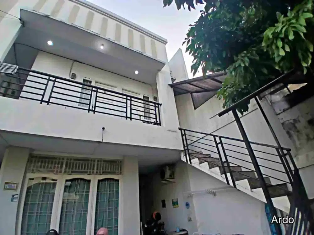 Dijual Rumah plus kost2an 5 kamar