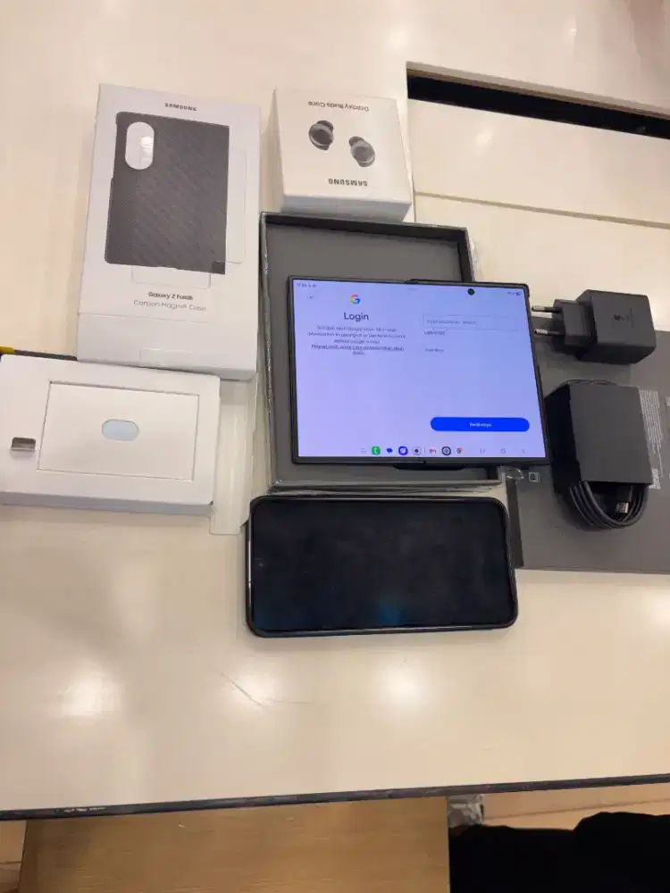 Cicilan 0% Samsung Fold8 - Samsung Store Queen City