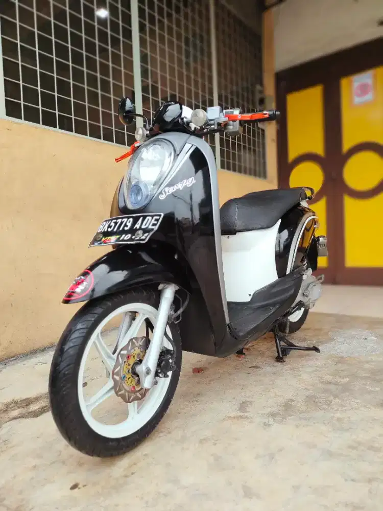 Honda Scoopy / Scoopy 110 karbu 2012, Black White Premium Metalic.