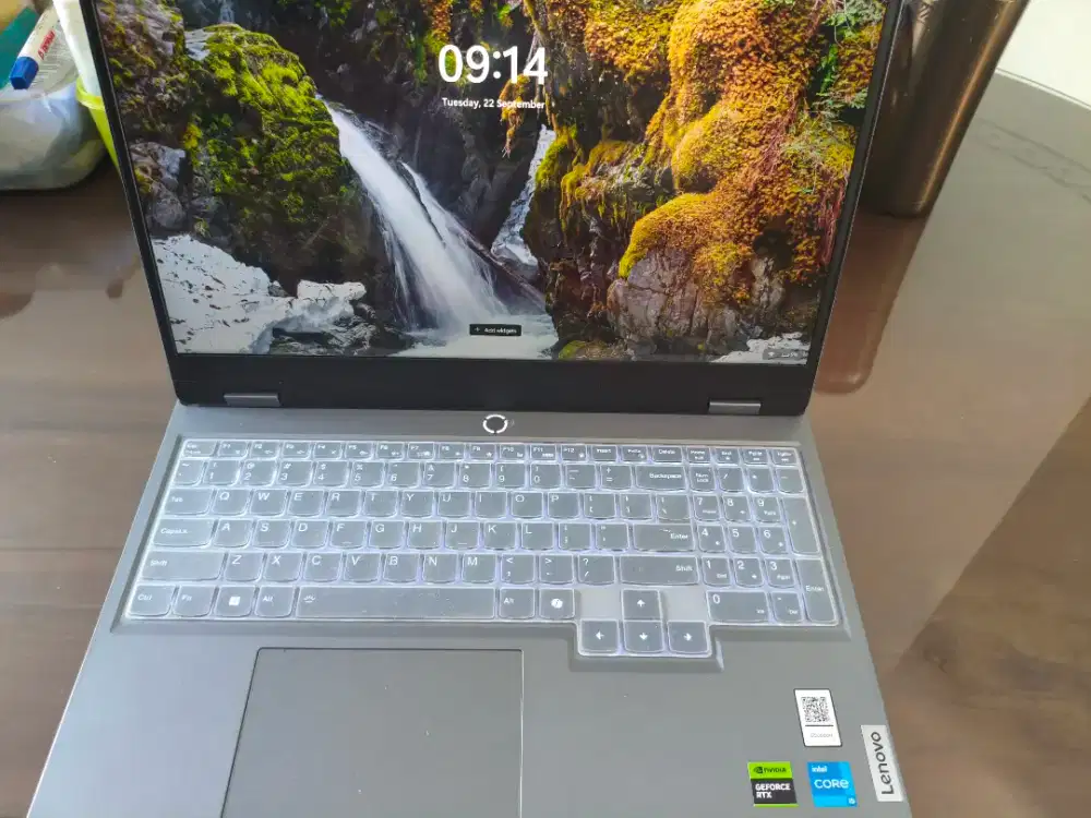 Lenovo Loq 15IAX9