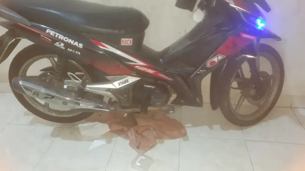 Jual supra 125 cc tahun 2015