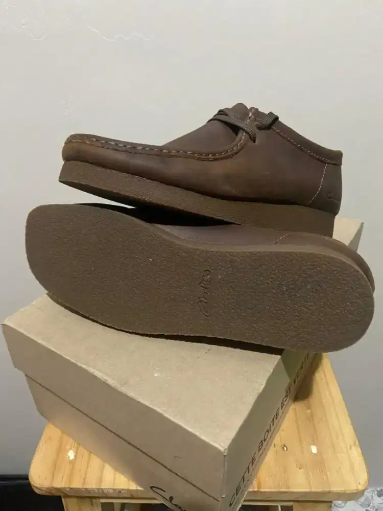clarks wallabees original