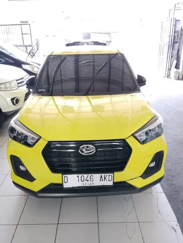 DP 9 JT Daihatsu Rocky 1.2 X Manual 2022 km 50 Ribuan Kuning