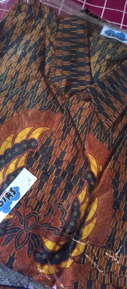 Baju batik lengan pendek