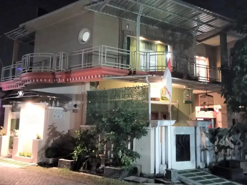 Rumah Mewah 2 Lantai Row Jalan Lebar Lingkungan Elit di Driyorejo Gresik