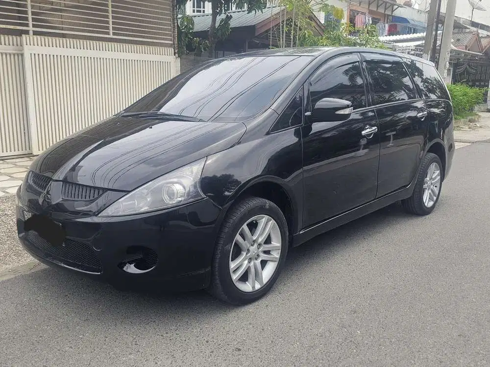 Mitsubishi Grandis 2005 Bensin
