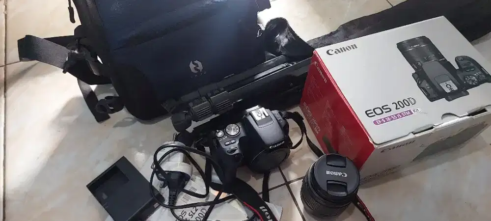 Dijual Kamera Canon EOS 200D