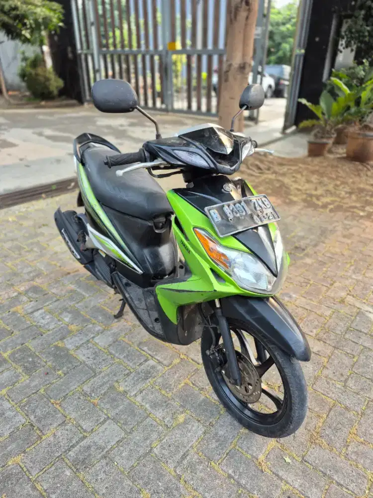 Dijual Yamaha Xeon karbu tahun 2010 surat lengkap