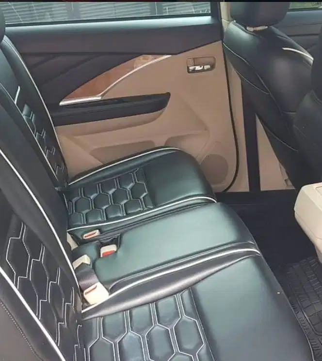 Mitsubishi Expander