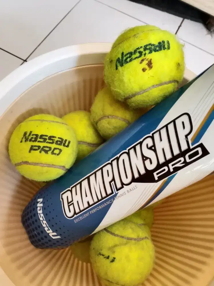Bola Tennis Layak Pakai