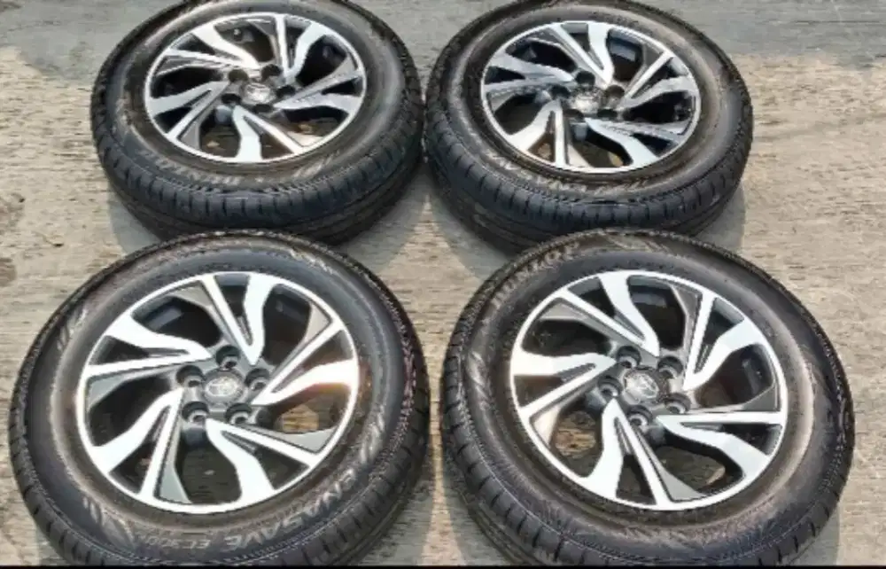 Velg innova facelit r16