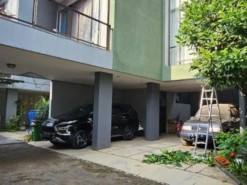 Dijual rumah cozy di Taman sari Lebak Bulus, Cilandak, Jakarta Selatan