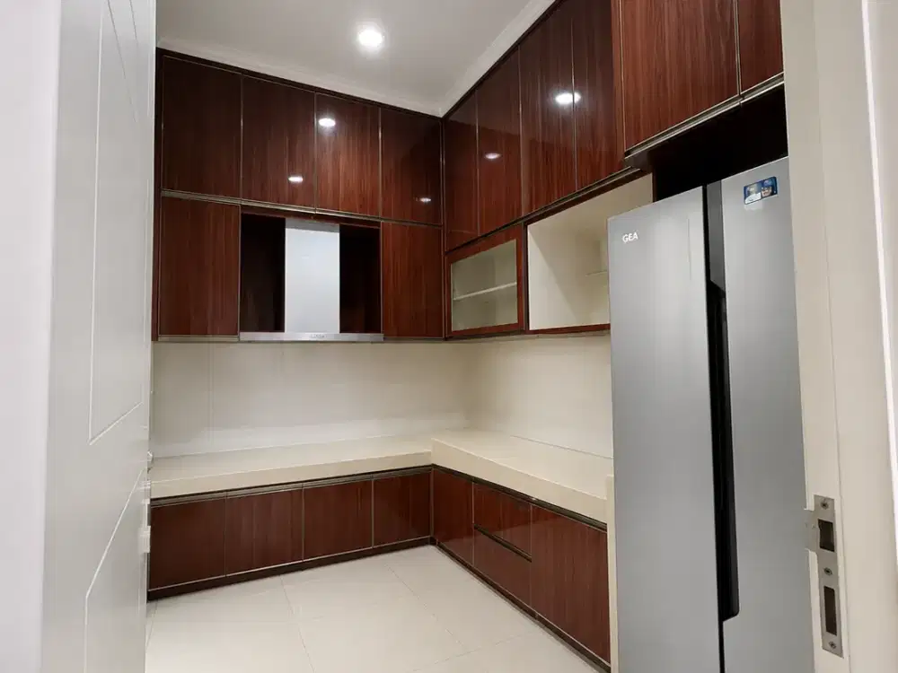 Turun Harga Rumah Siap Huni Strategis di Cluster Maxwell Gading Serpong