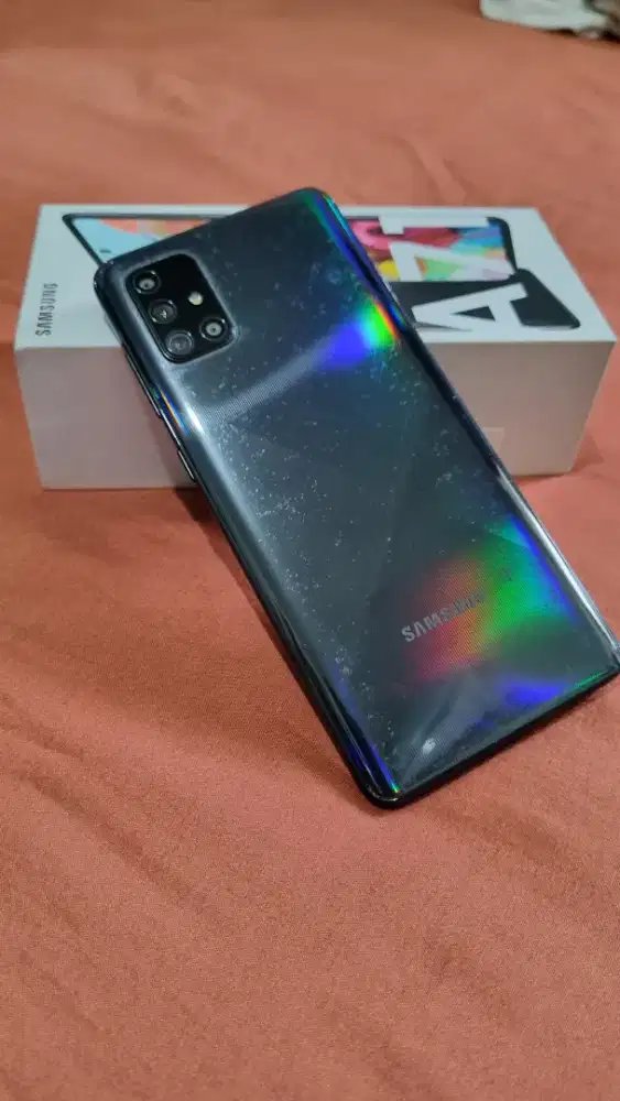 Dijual HP Handphone Samsung A71 8/128 Mulus Original Snapdragon Gaming