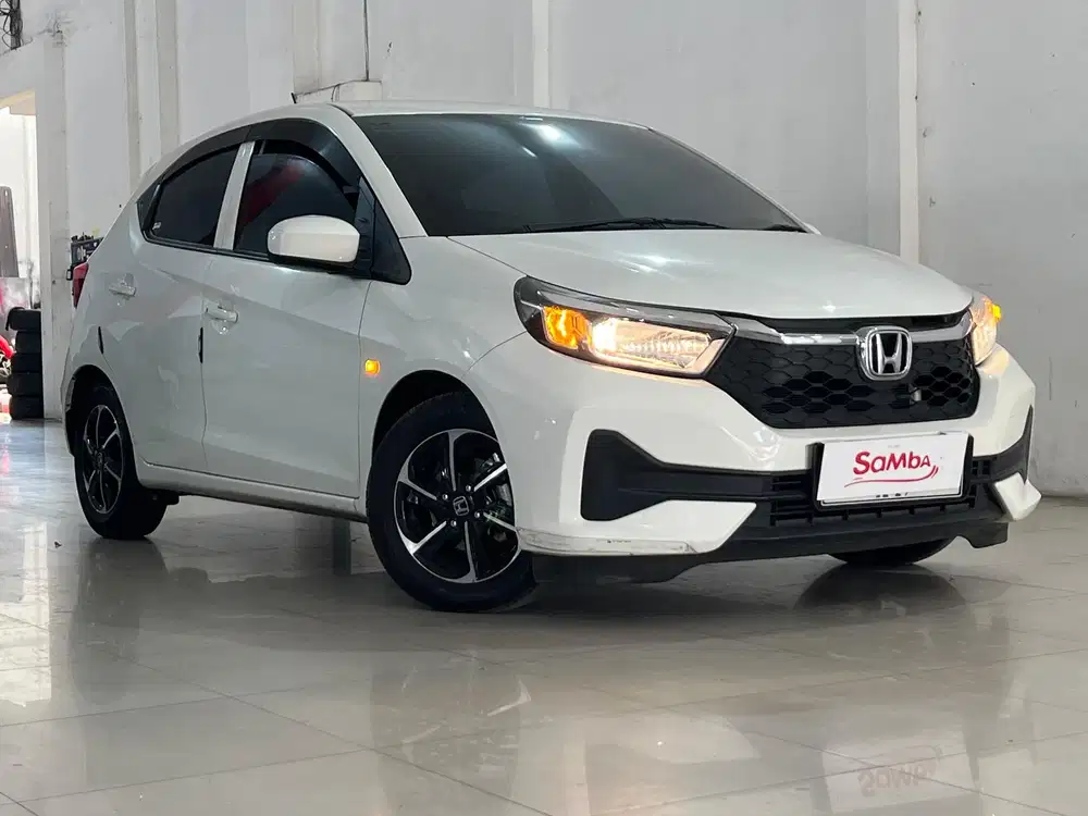 SUPER ISTIMEWA LIKE NEW !! KM 17RB !! NEW HONDA BRIO E 1.2 CVT 2024