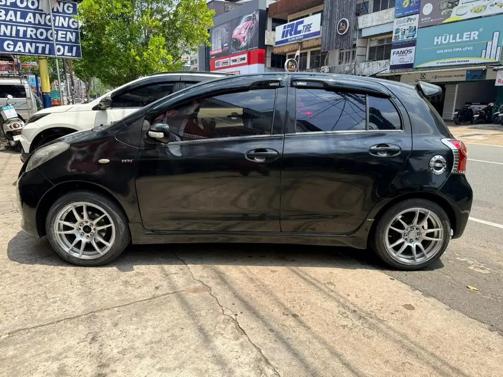 Dijual BU yaris e matic 2012