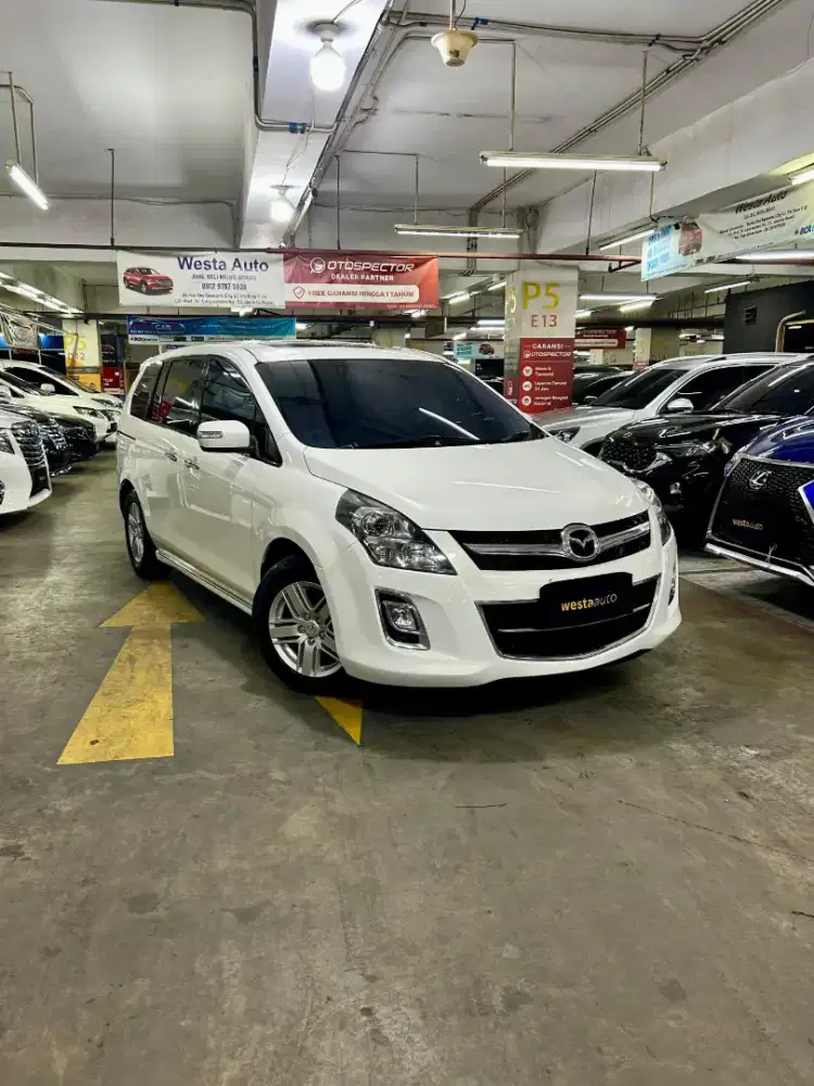 Low KM Mazda 8 2.3L AT 2013 Terawat 2014