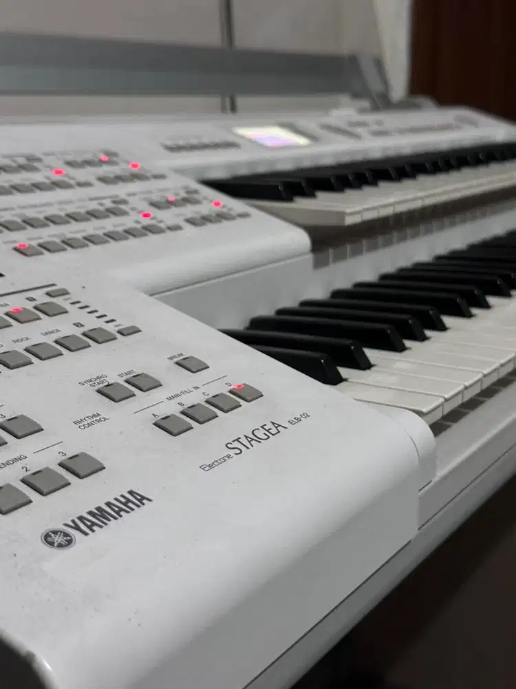 Yamaha Electone Stagea ELB-02  Mulus Normal + Bangku Ori