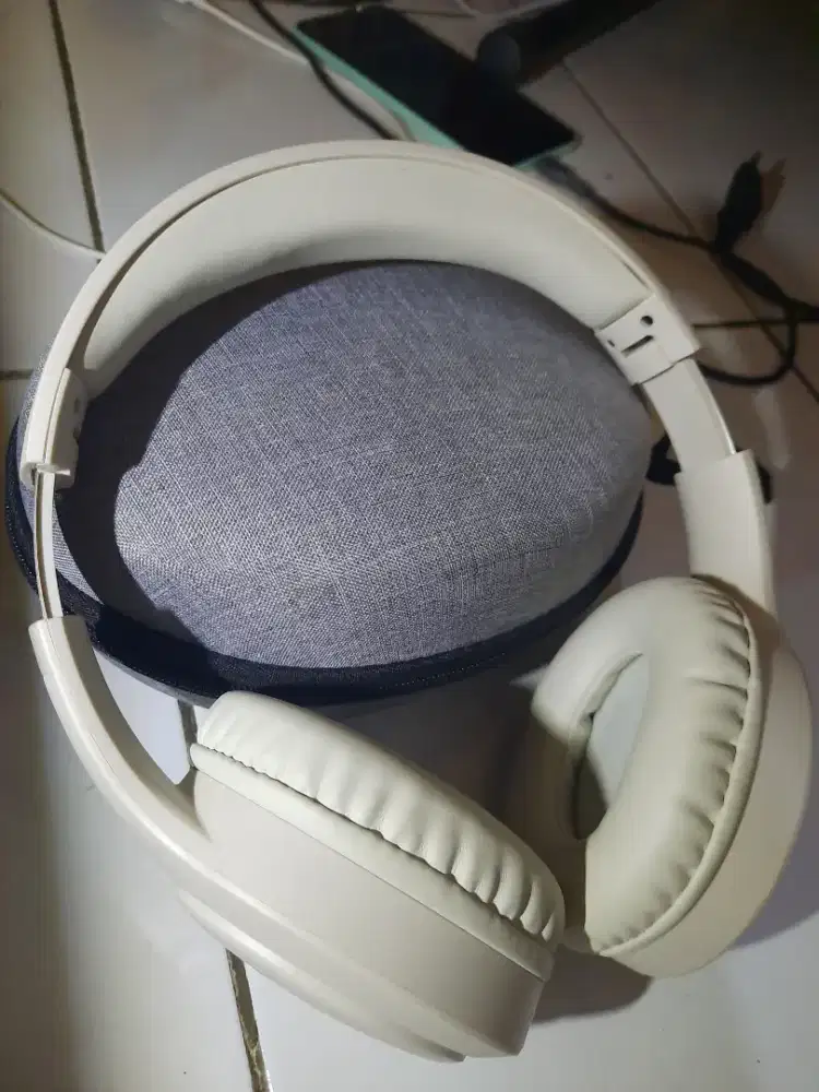 Headset blotot suara bass berasa banget