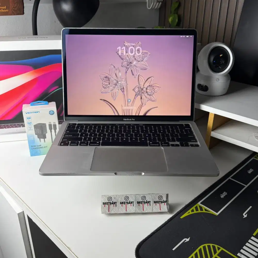 MacBook Pro M1 8/256gb Silver Battery Health 100%