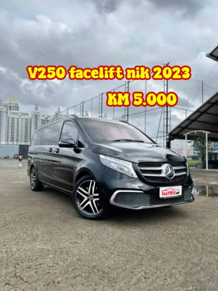 Mercedes-Benz V250 facelift AT Matic 2024 nik 2023 . Mercy vclass v260