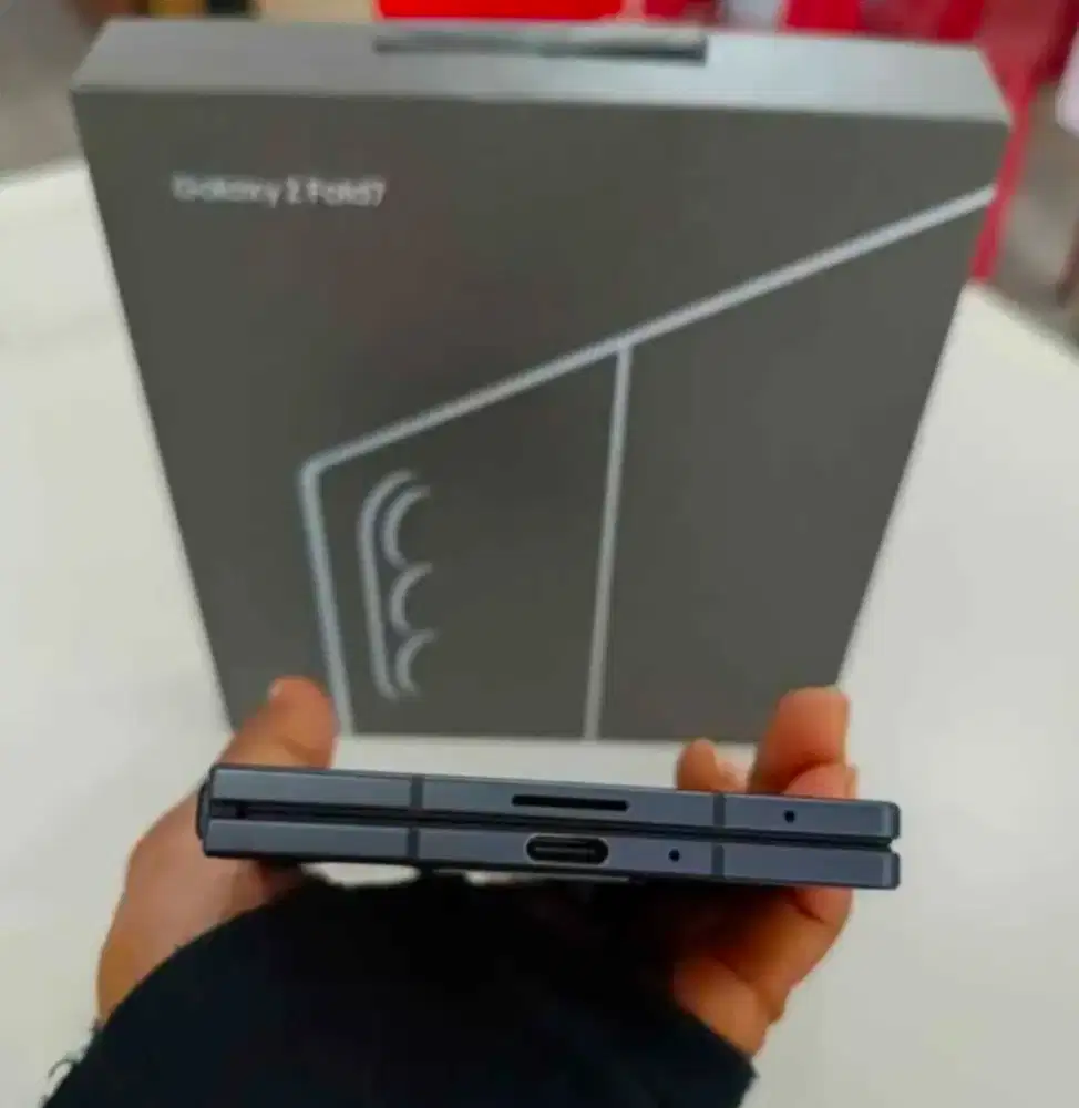 Samsung Z fold 7 12/256,fulset,belum penah bongkar,,fisik bagus sekali